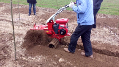 大姜培土機操作規范事項說明 大姜培土機操作規范事項說明